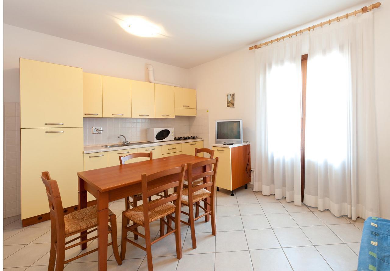 Apartment,668789454:JPEG