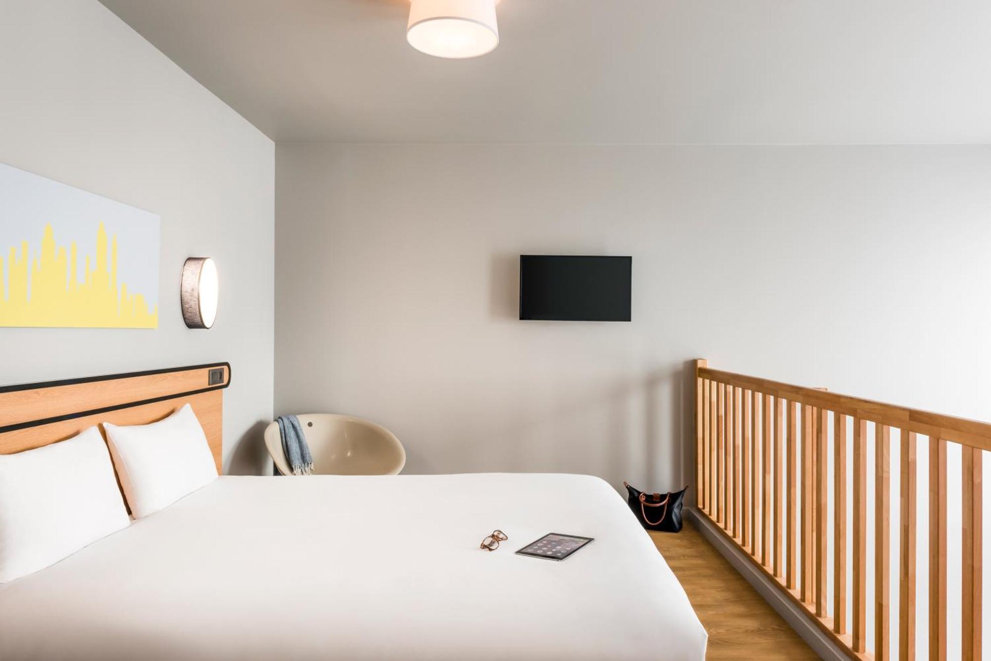 Studio (4 Adults) Double bed with mezzanine