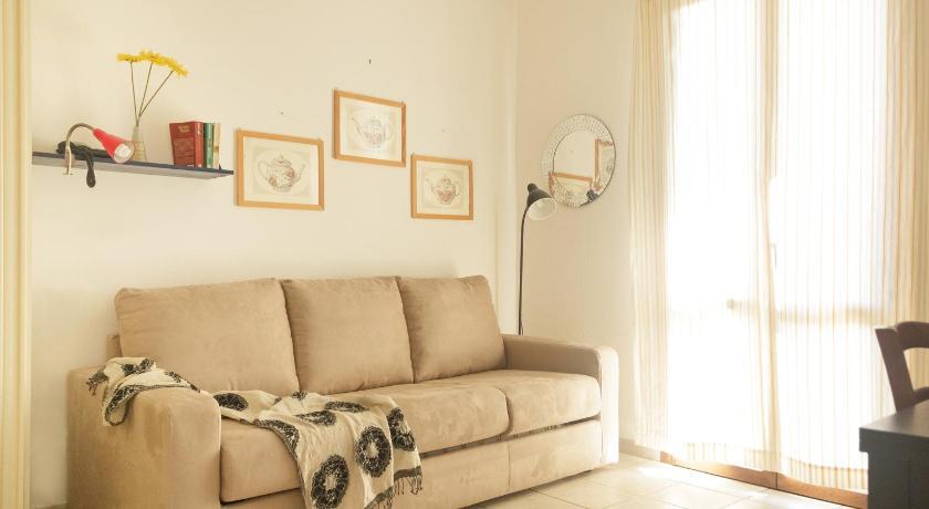 Monolocale con Divano-Letto