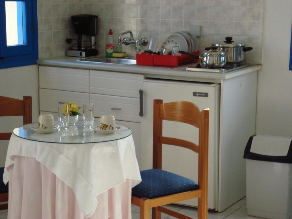 Studio (2 Adults)
