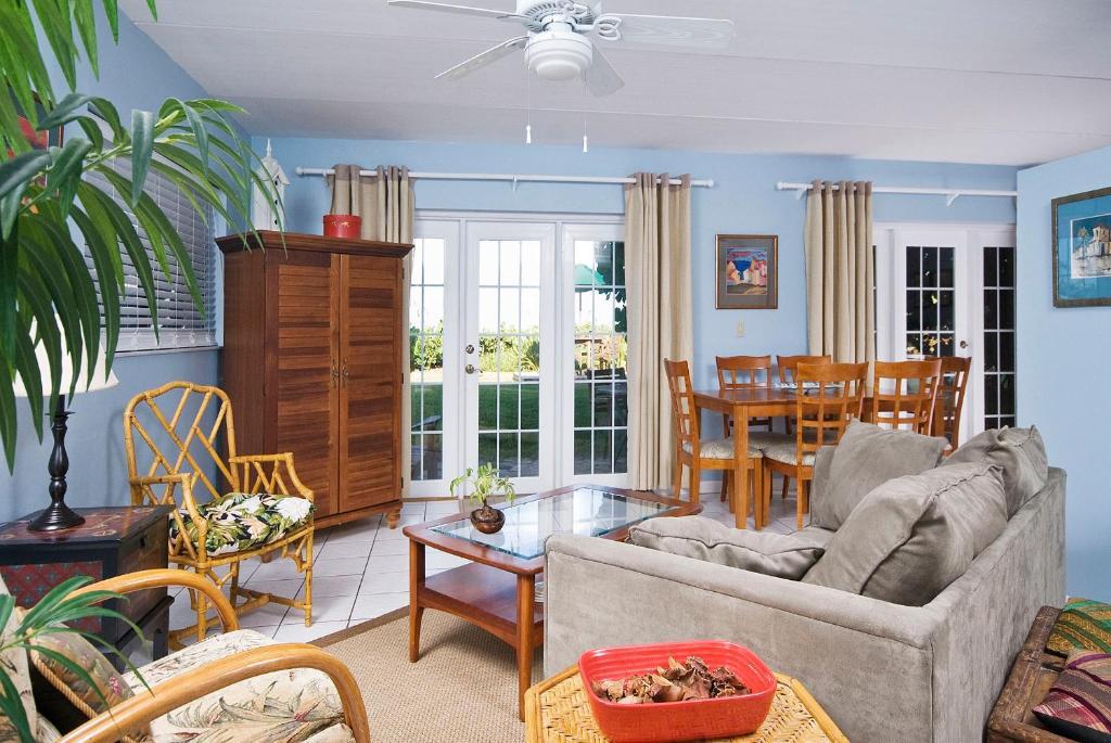 One-Bedroom Apartment with Ocean View