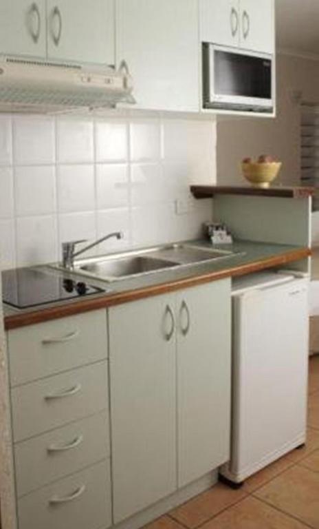 Twin Studio Apartment with Pool View