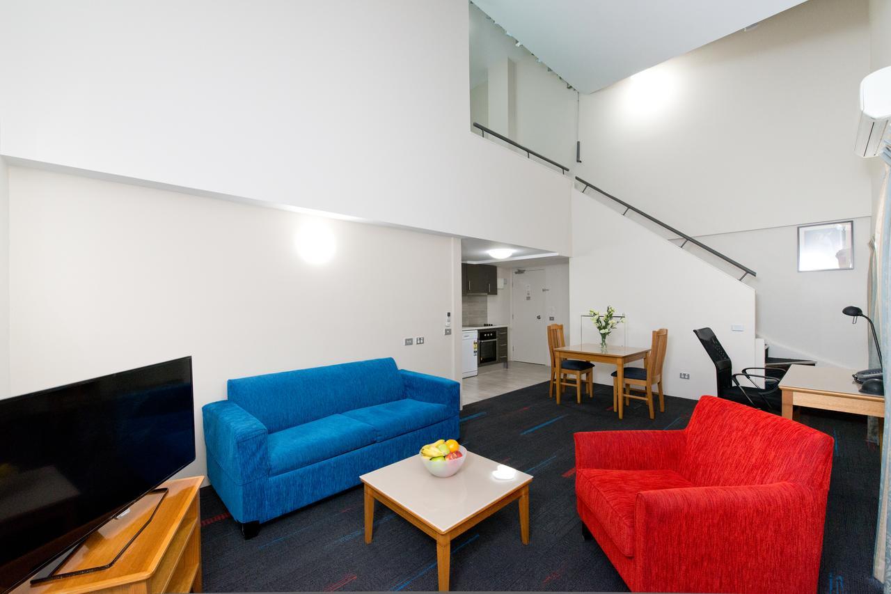Executive 1 Bedroom Apartment-Twin Beds Limited Housekeeping