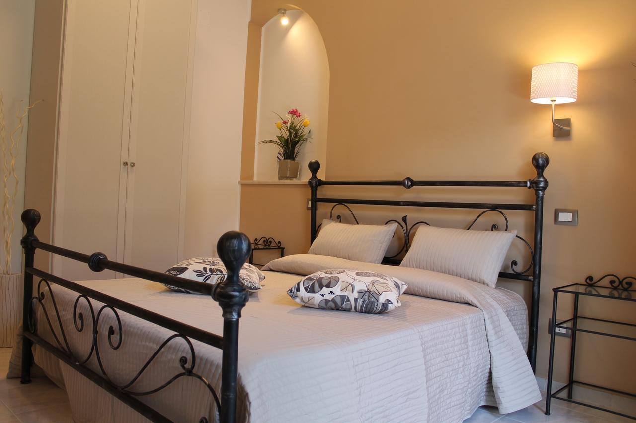 Camera Matrimoniale Deluxe con 1 Letto Supplementare