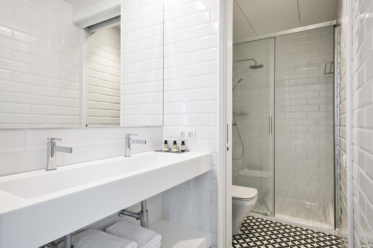 Deluxe Two-Bedroom Apartment,639509823:JPEG