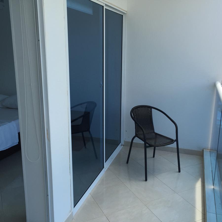 Suite,639544314:JPEG