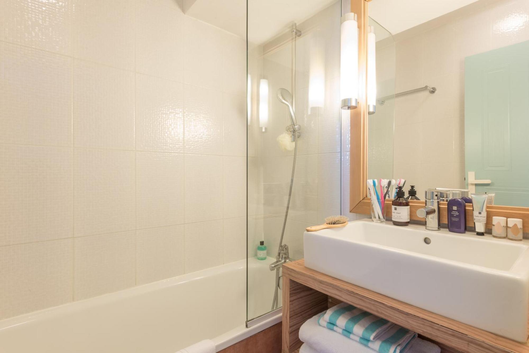Appartement 1 Chambre avec Alcôve, Climatisation et Terrasse (6 Personnes)