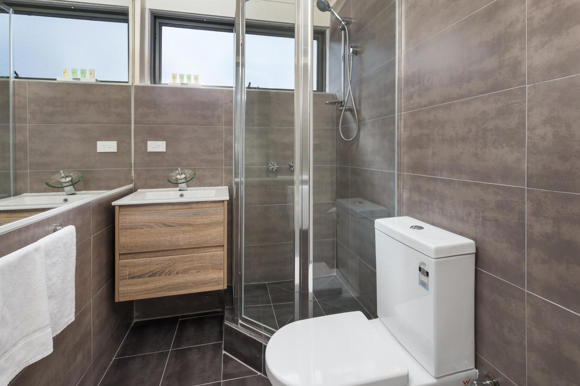 Two-Bedroom Apartment - Gipps