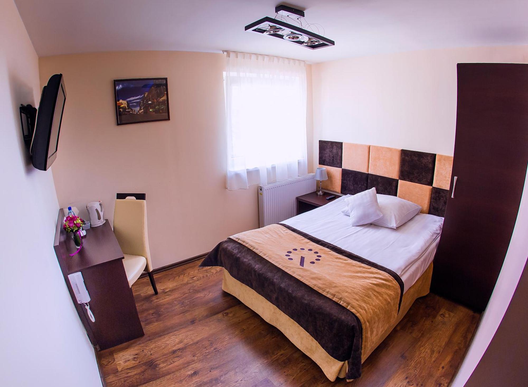 Single Room,694251483:JPEG