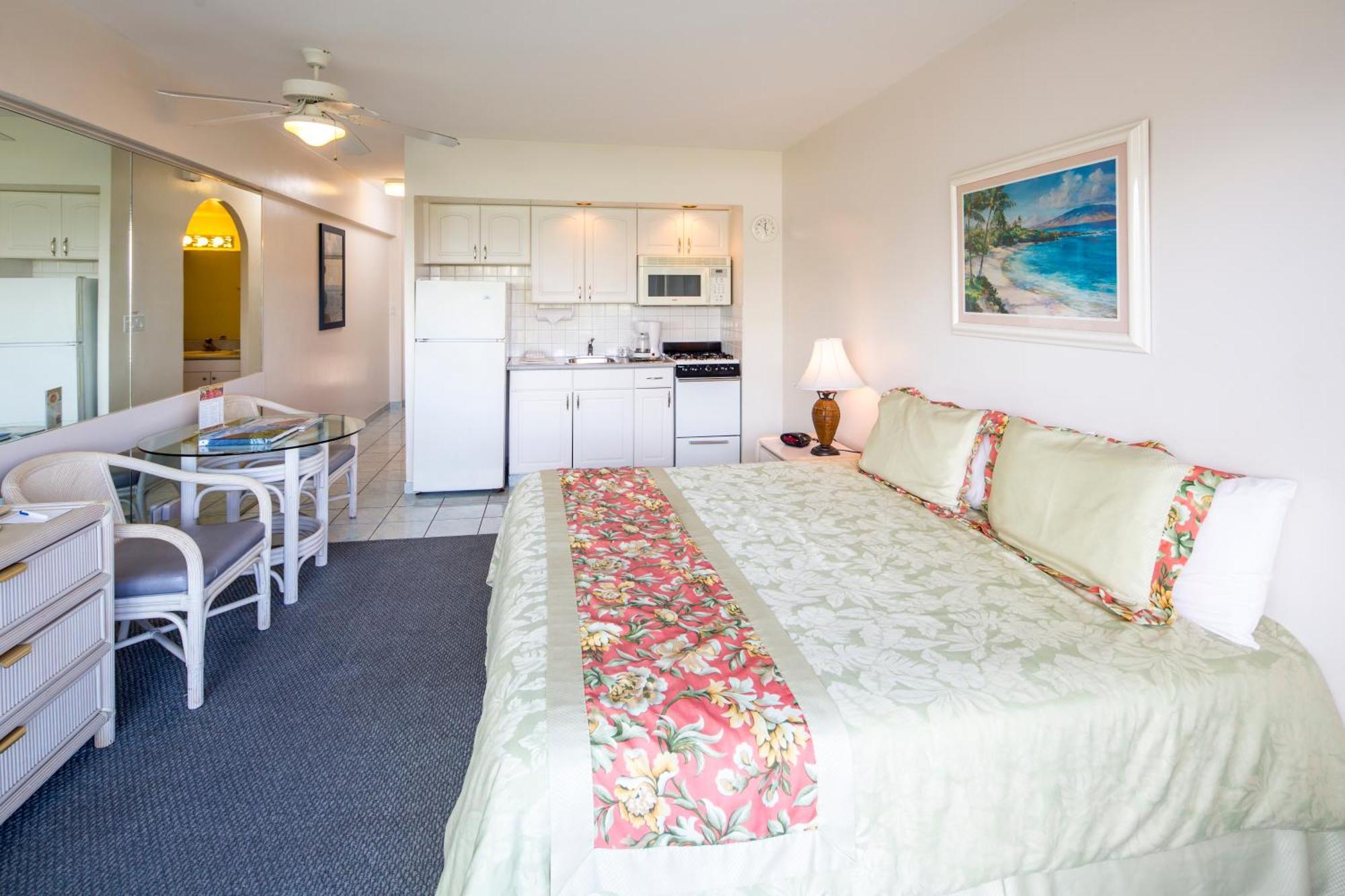 Studio Deluxe Ocean View Room