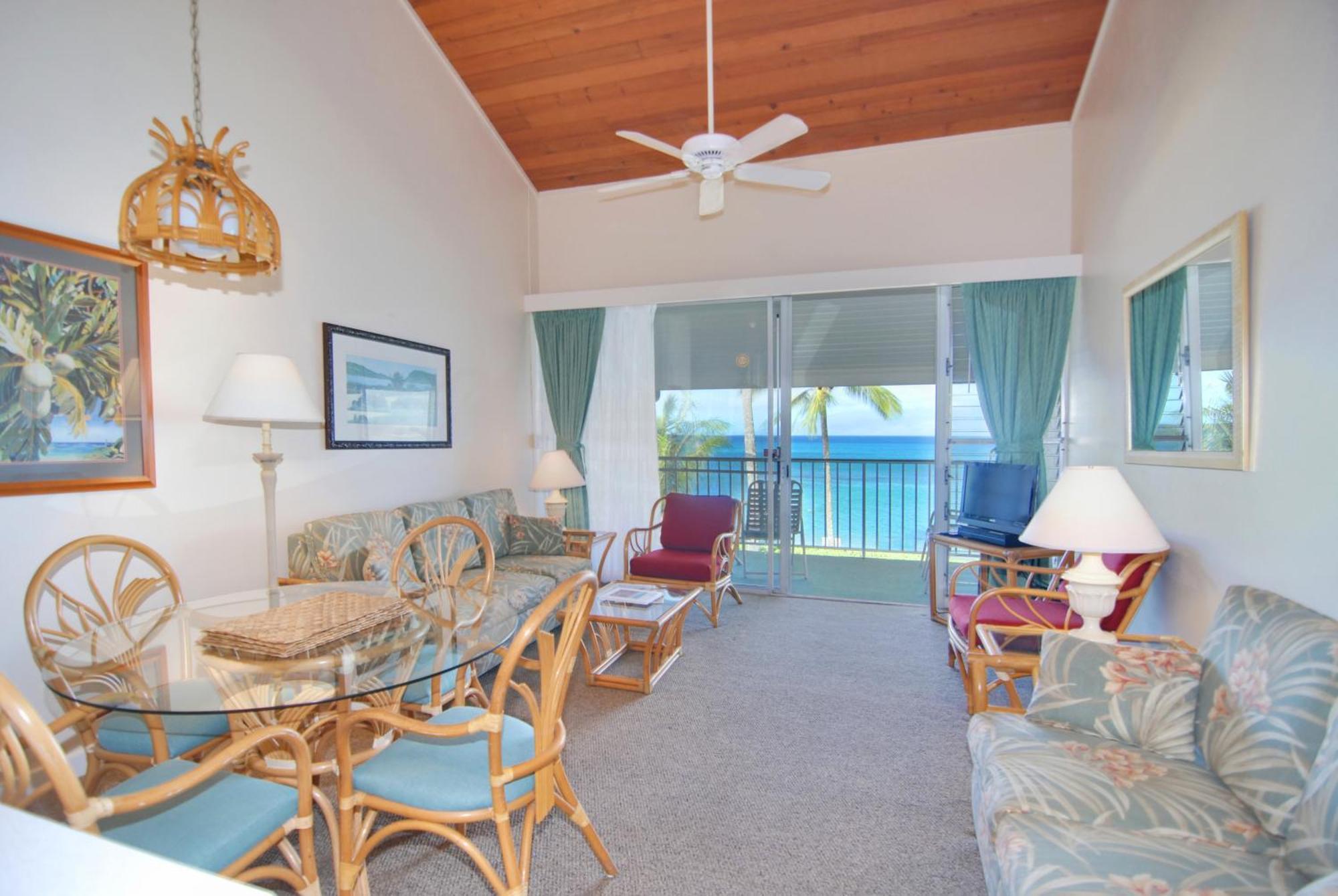 One-Bedroom Apartment Beach Front
