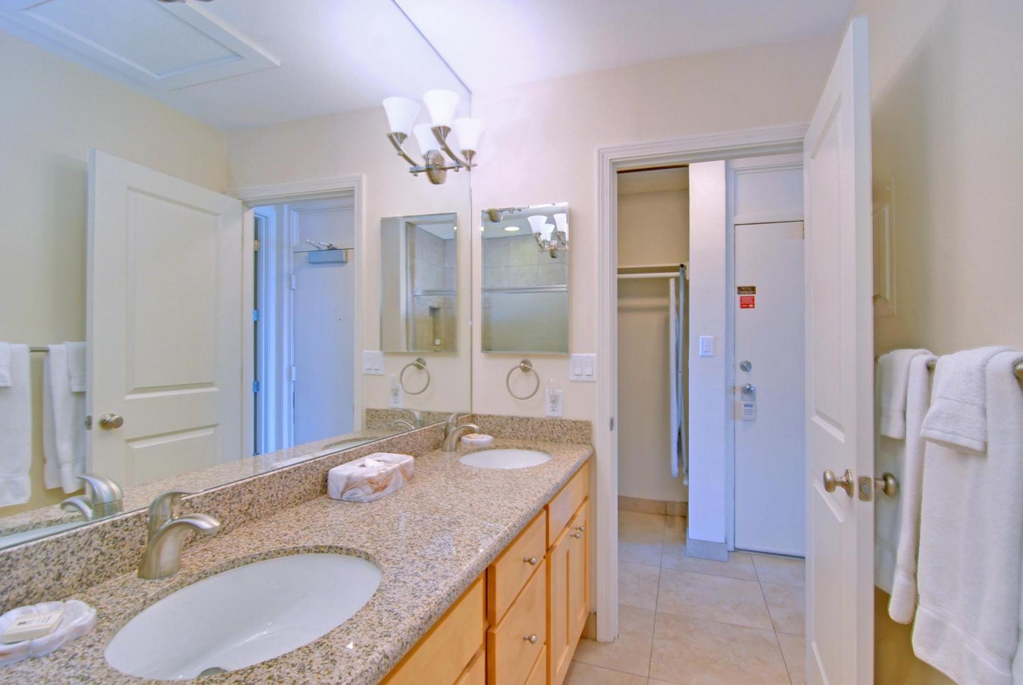 Two-Bedroom Apartment Beach Front