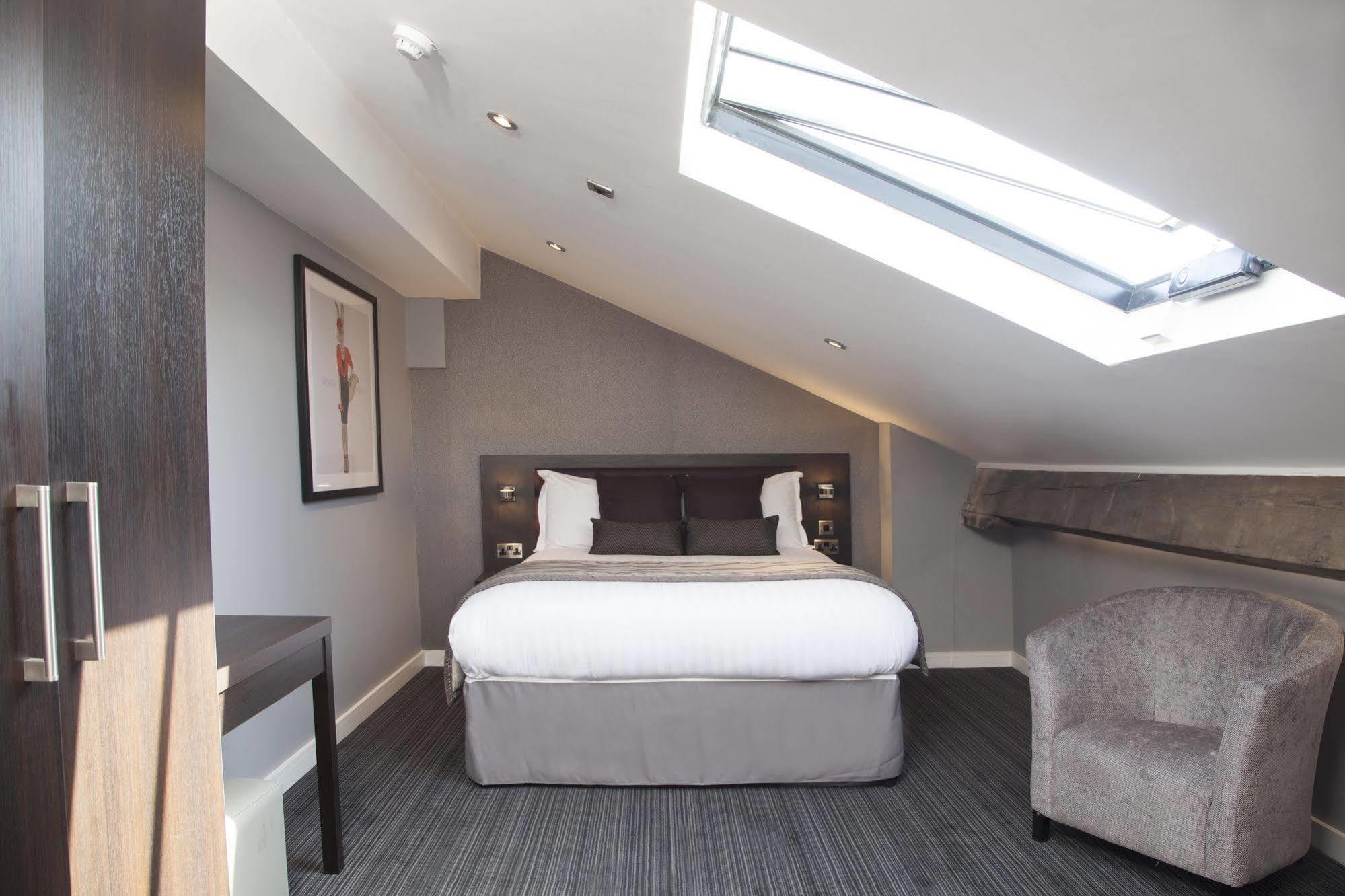 One Bedroom Super-Luxe (Sleeps 5)