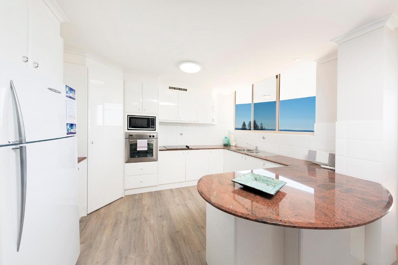 Three-Bedroom Apartment with Beach View - Level 8 (Unit 19)
