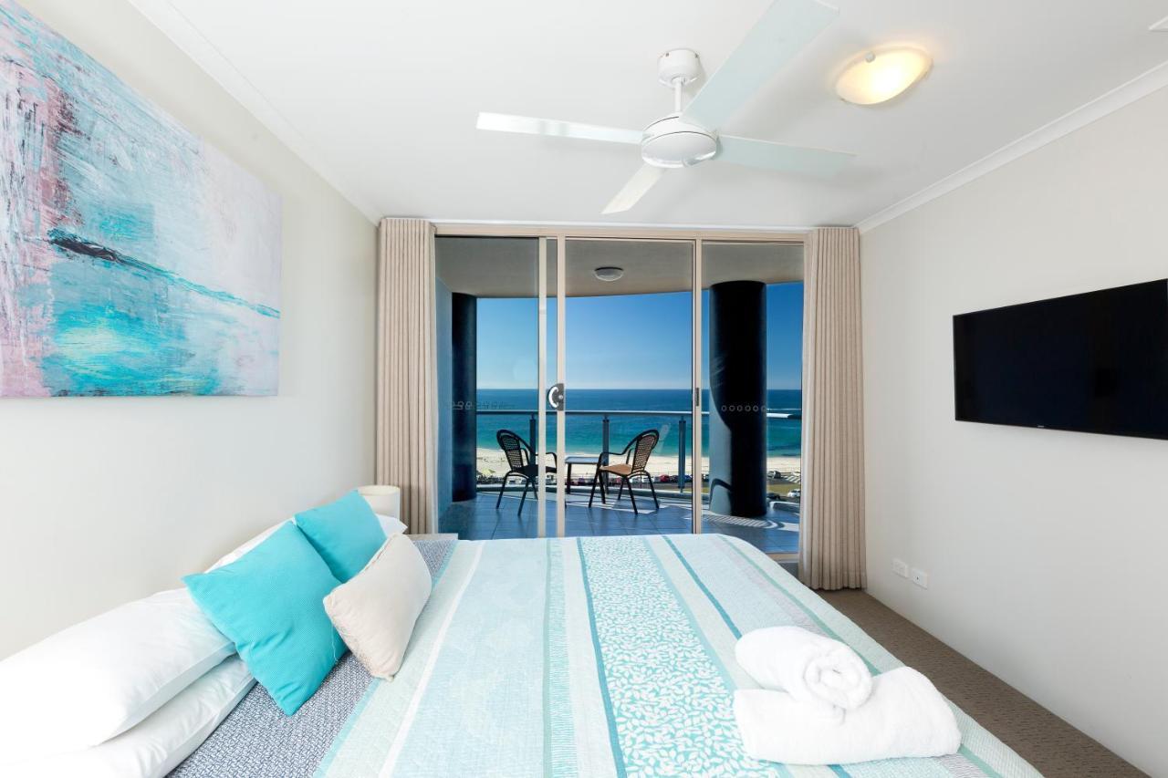 Three-Bedroom Sub-Penthouse Apartment - Level 9,719673502:JPEG