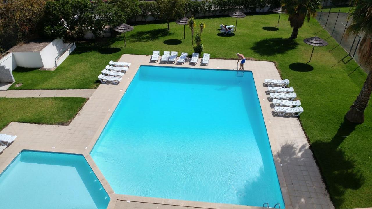 Apartment Pool View,1518213283:JPEG