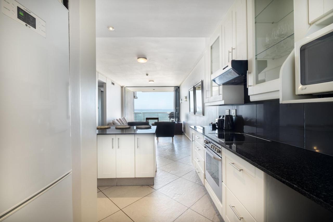 Deluxe Two-Bedroom Apartment with Seaview Balcony,735941908:JPEG