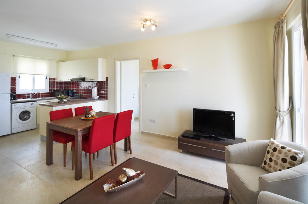 Two-Bedroom Apartment,692926374:JPEG