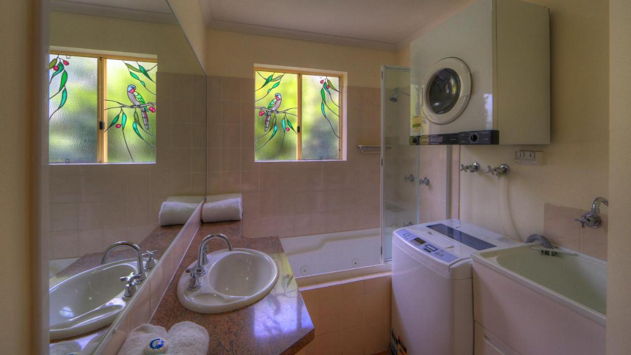 One-Bedroom Apartment with Balcony