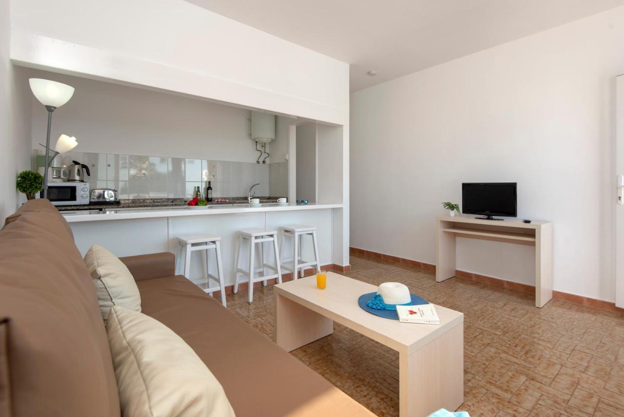 One-Bedroom Apartment Sea View,742810282:JPEG
