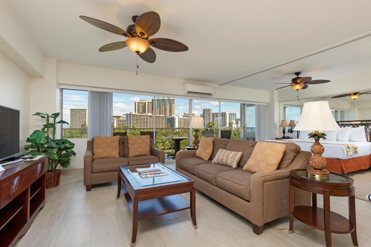 1-Bedroom Deluxe Ocean View Suite