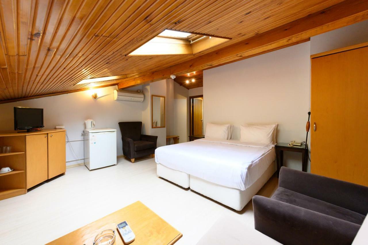 Penthouse Room