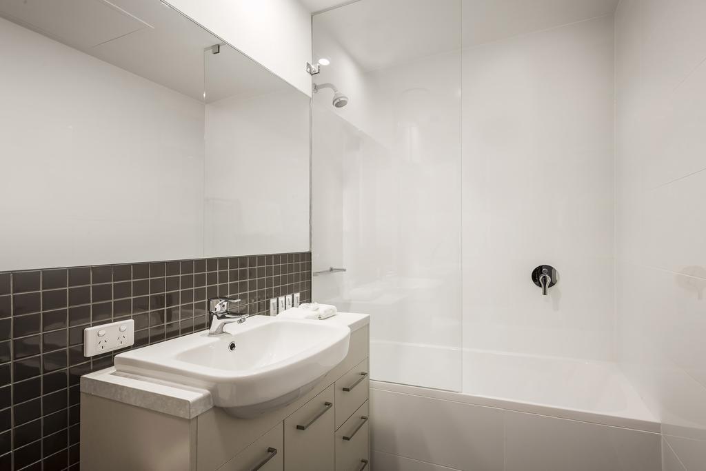 Two-Bedroom Apartment,79087344:JPEG