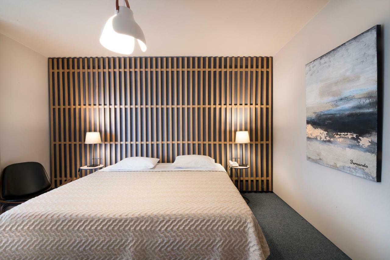 Premium One-Bedroom Apartment Side Sea View