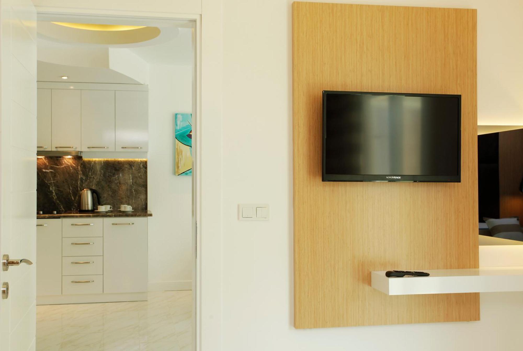 One-Bedroom Apartment (3 Adults)