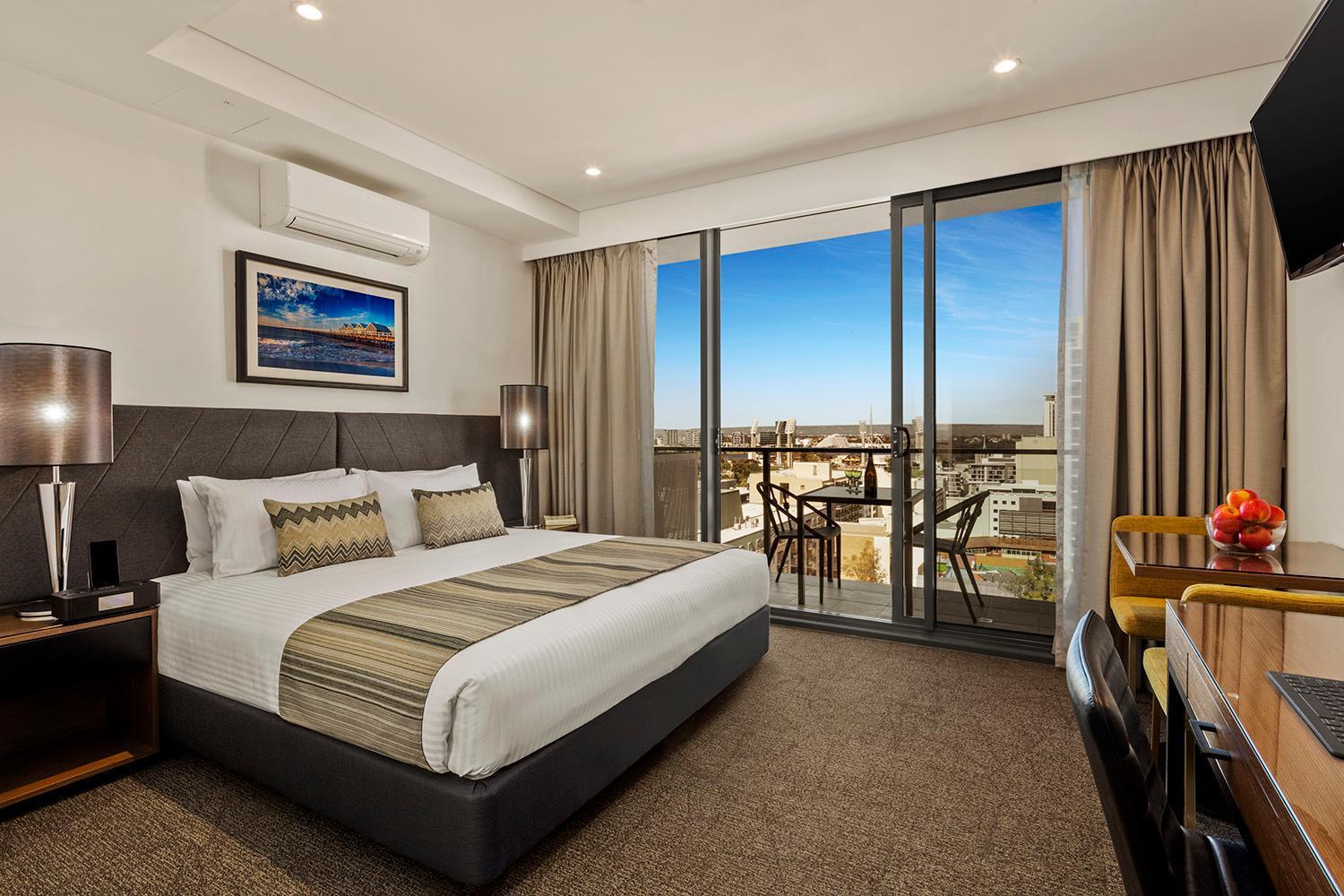 Studio Executive Balcony