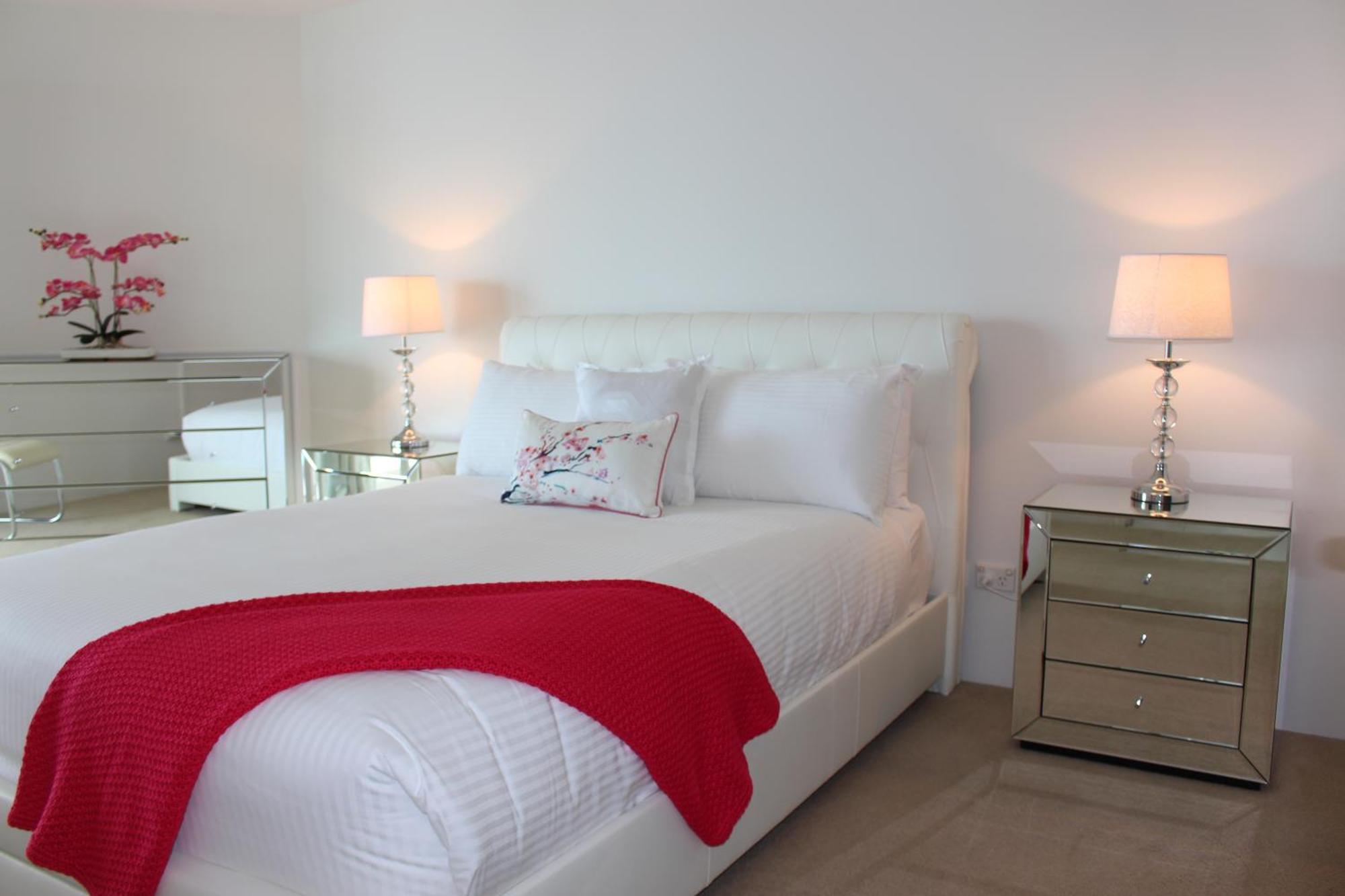 Deluxe Two-Bedrom Apartment