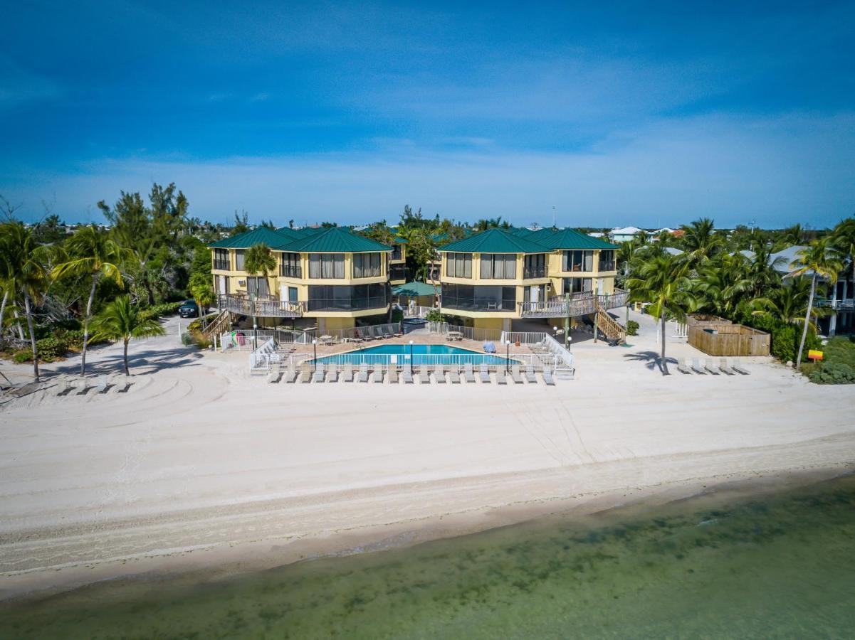 Two-Bedroom Villa Balcony Pool Beach Access Key Lime Grove
