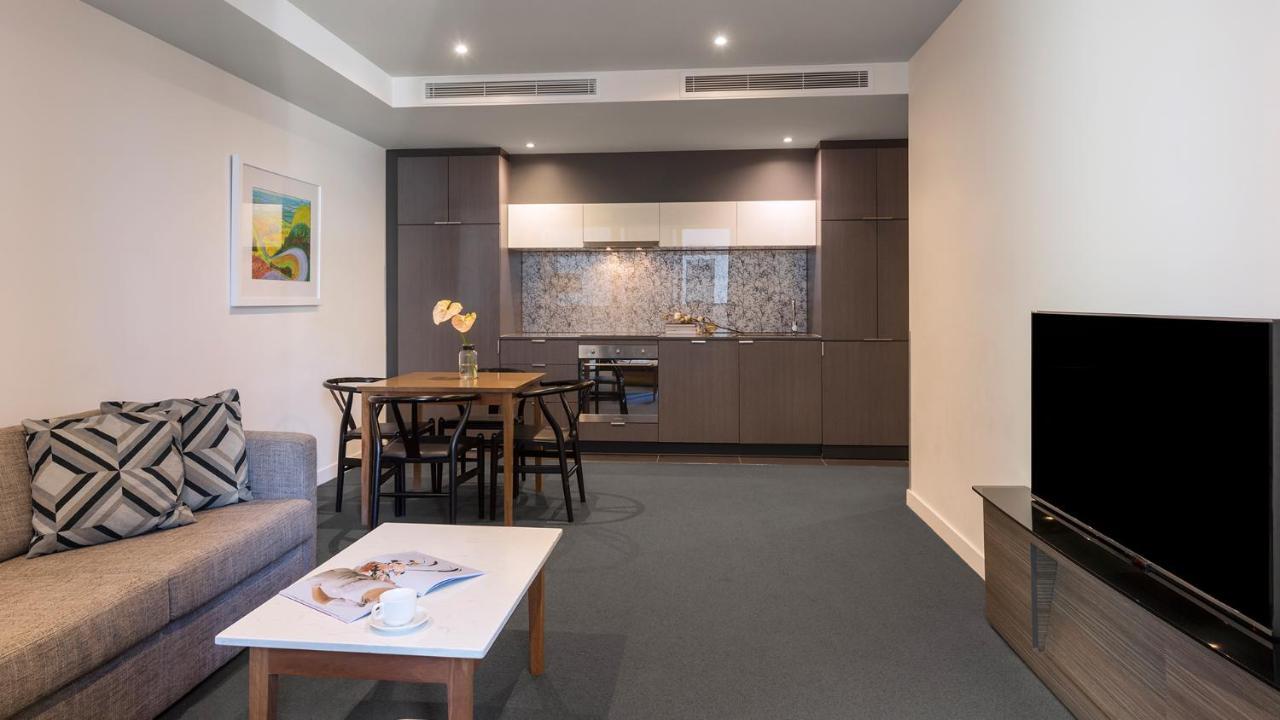 Deluxe Two-Bedroom Apartment,969169837:JPEG
