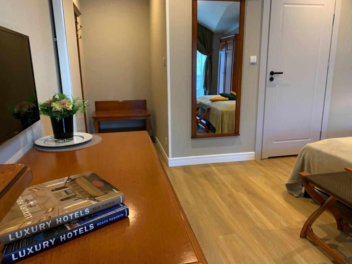 Garden Room,969891859:JPEG