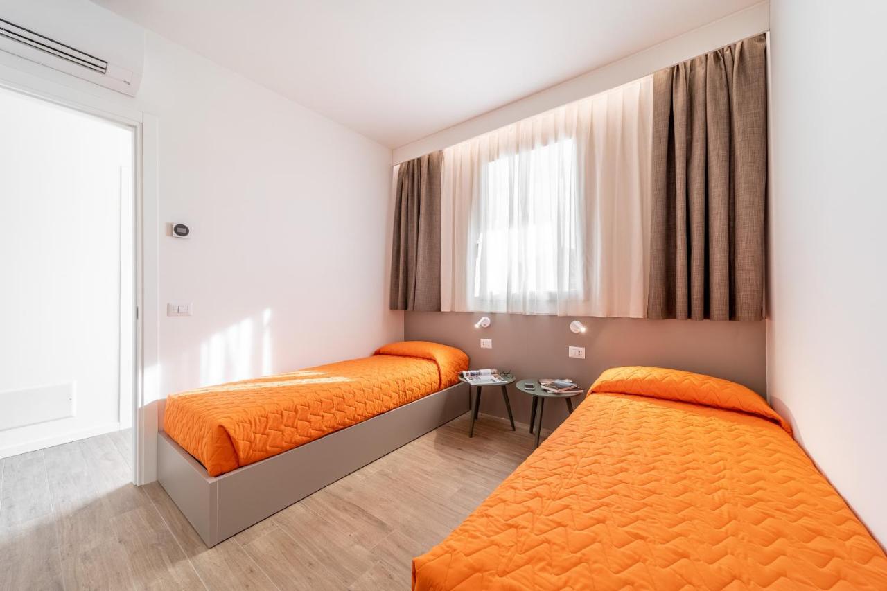 Two-Bedroom Apartment,979362757:JPEG