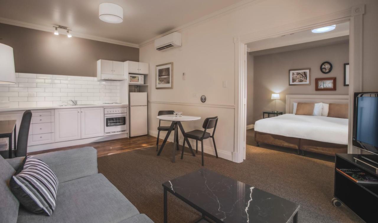 One-Bedroom Apartment,988457992:JPEG