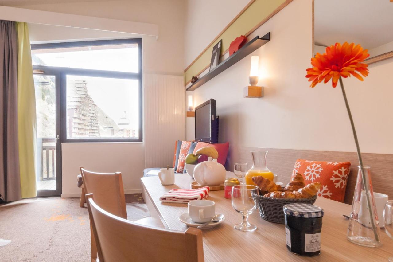 One-Bedroom Apartment with Open Moutain View (4 People),996791026:JPEG