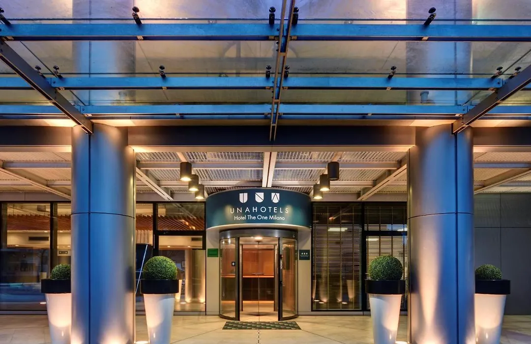 Una Hotels The One Milano Hotel & Residence-1