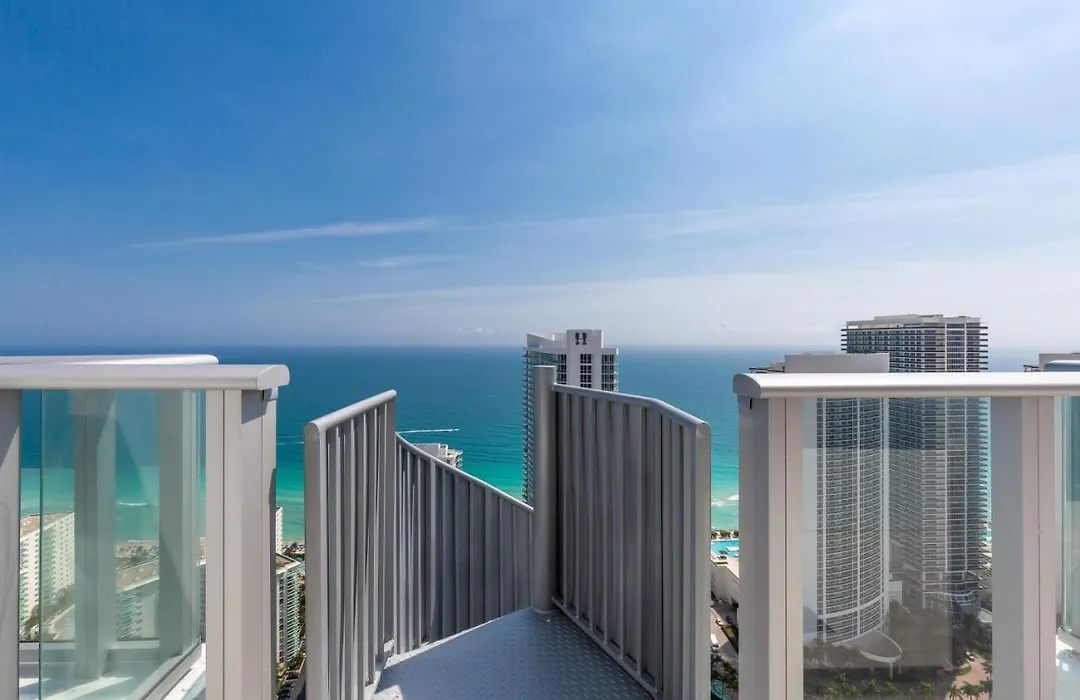 Hyde Beach House Hollywood Private Suites-1