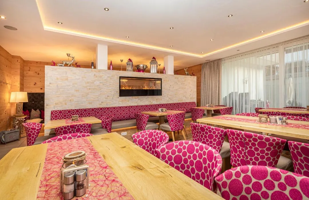 Enjoy The Alps - Aparthotel-1