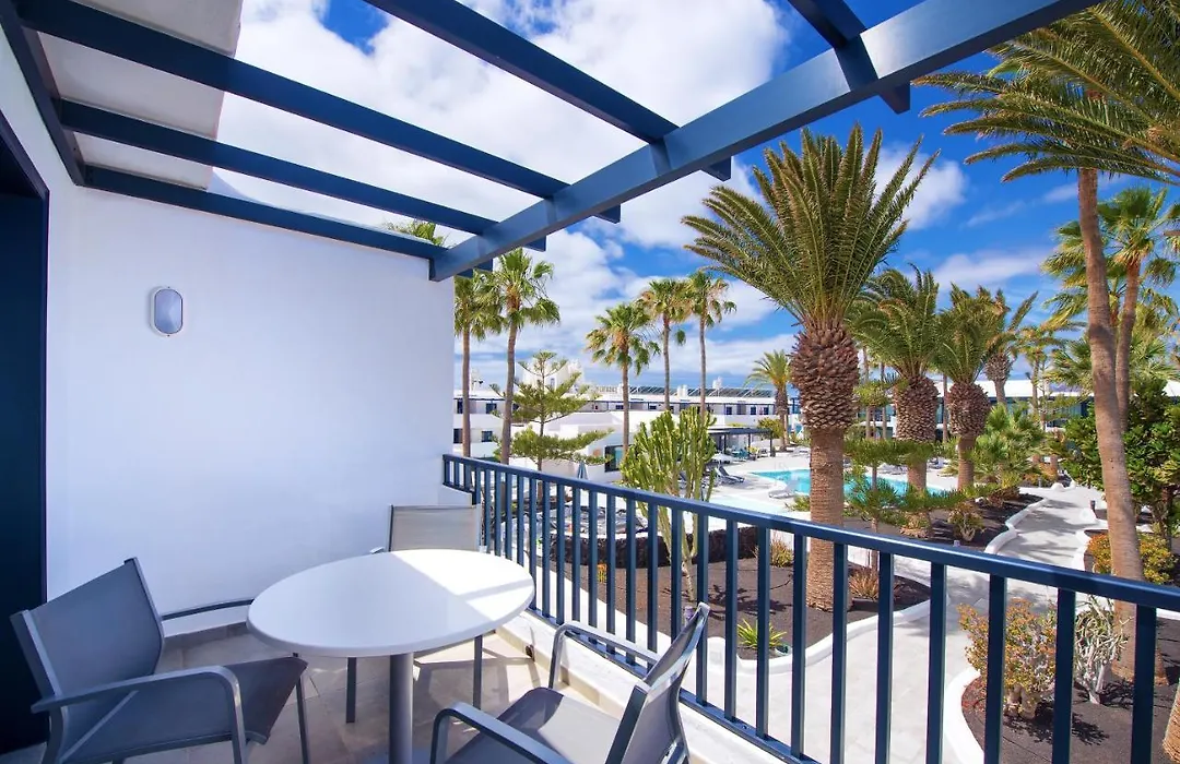 Apartamentos Playamar-1