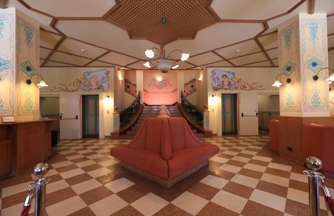 Palace Pontedilegno Resort-1