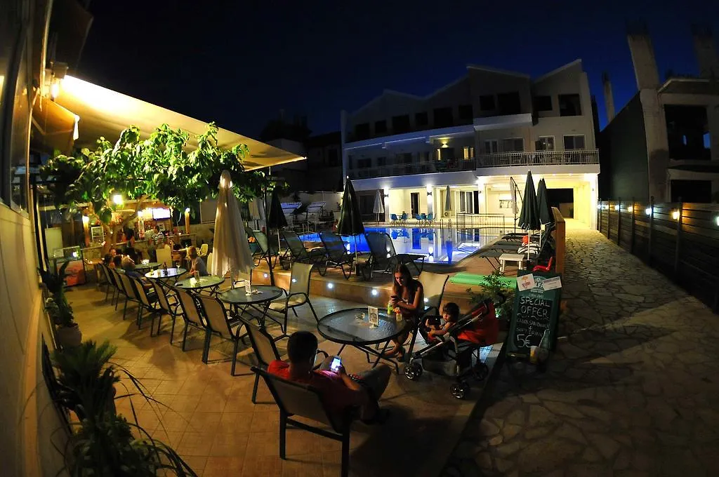 Aggelos Apartments & Deluxe Studios-1