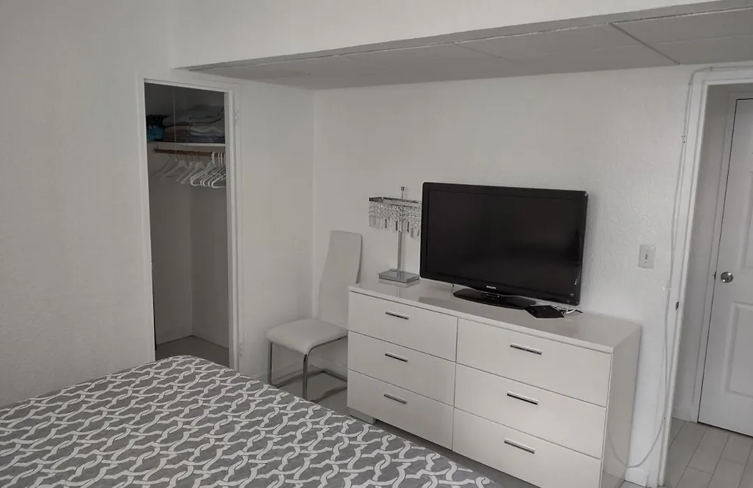 Tides Apt On Hollywood Beach-1