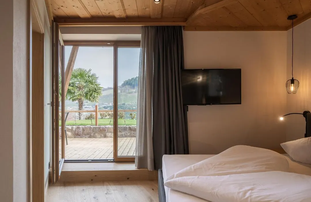 Aparthotel Abiná Lana Höhe-1