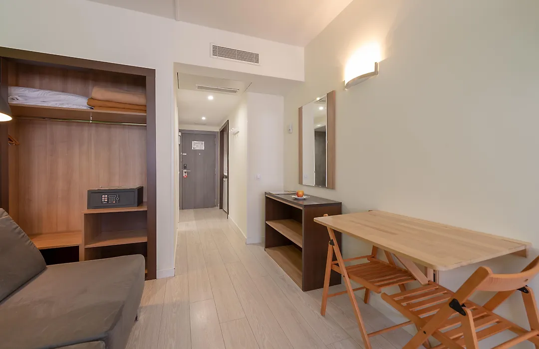 Apartamentos Recoletos-1
