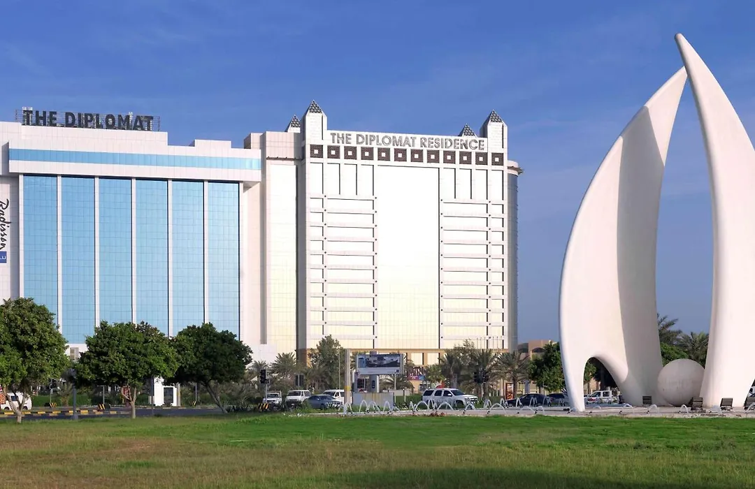 The Diplomat Radisson Blu Hotel Residence & Spa-1