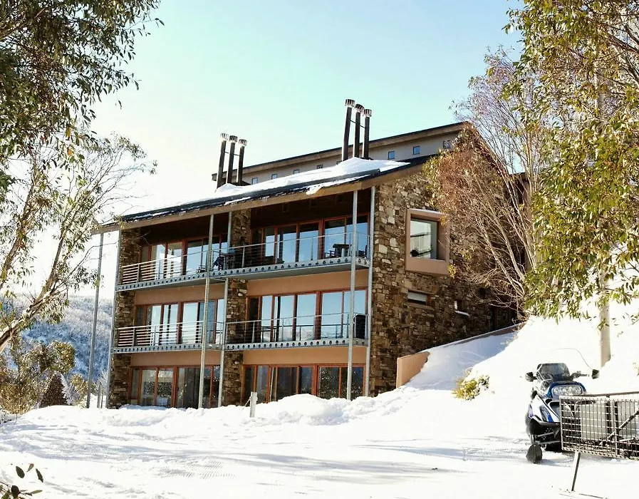 Alpine Woodsmoke Apartments-1