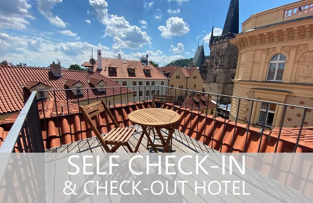 Charles Bridge Heritage Suites By Salvator Hotels-1