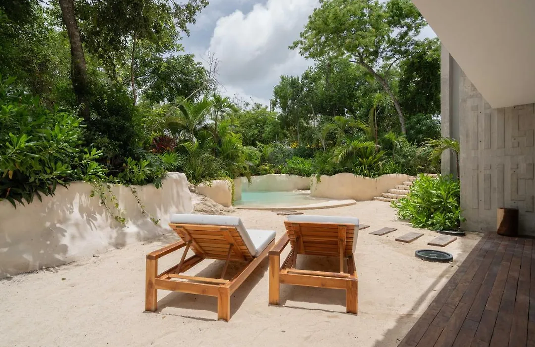 Iik Tulum 301-1